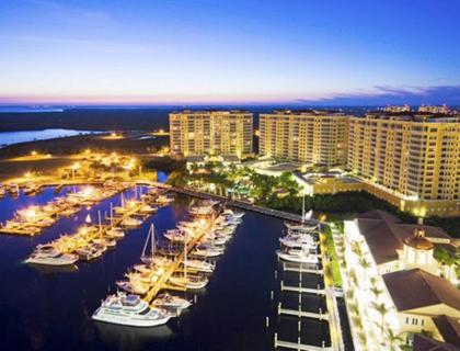 Luxurious Cape Coral Suite with on-site Marina - One Bedroom Suite #1 - image 16