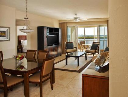 Luxurious Cape Coral Suite with on-site Marina - One Bedroom Suite #1 - image 17