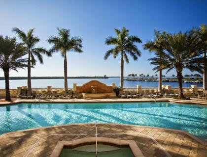 Luxurious Cape Coral Suite with on-site Marina - One Bedroom Suite #1 - image 18