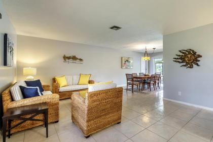 Villa Admiral's Retreat - Southern exposure DIRECT gulf access bikes kayak and heated pool! - image 9