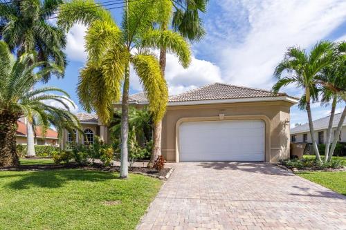 Villa Barefoot - Roelens Vacations - Heated Pool & Spa Gulf Access Sleeping Capabilities for 10! - image 5