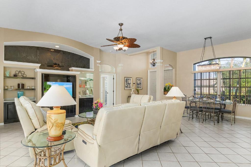 Coastal Paradise with Heated Pool - Villa Coral Mermaid - Cape Coral - image 4