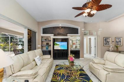 Coastal Paradise with Heated Pool - Villa Coral Mermaid - Cape Coral - image 9