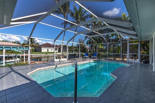 Adventure awaits with Heated Pool Kayaks Pool Table & Private Beach - Villa Las Palmas - main image