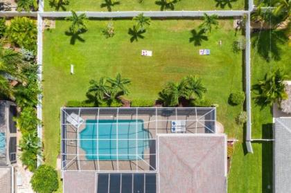 Villa Palm Sands- Roelens Vacations Cape Coral - Heated outdoor pool! - image 4