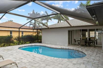 Casa Bella- Upgraded Waterfront Residence in Cape Coral with Heated Pool and Free Bikes - image 17