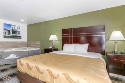 Quality Inn - image 6