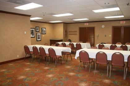 Auburn Place Hotel & Suites Cape Girardeau - image 5