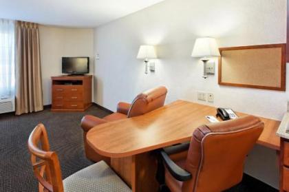 Candlewood Suites Cape Girardeau an IHG Hotel - image 7