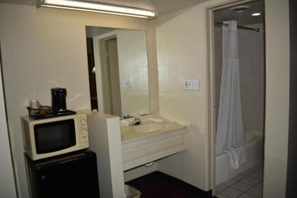 Town House Inn Cape Girardeau - image 2