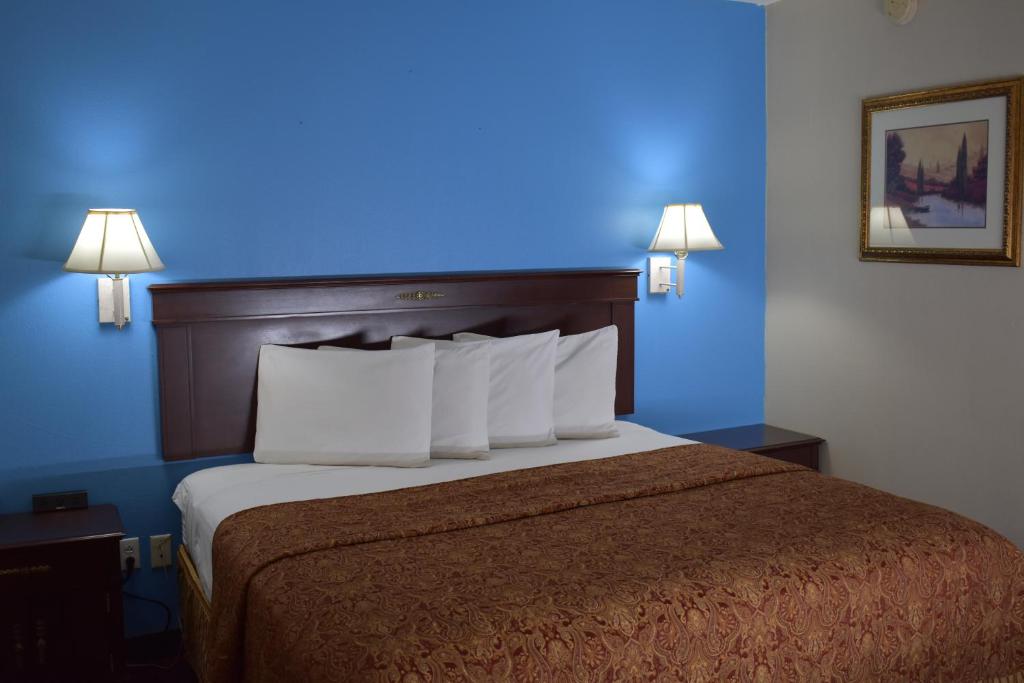 Town House Inn Cape Girardeau - image 3