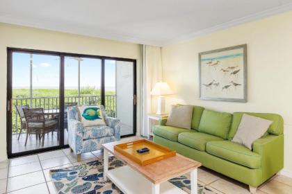 Beautiful Waterfront Residence at South Seas Resort - image 17