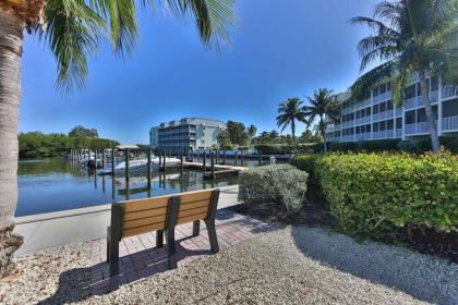 Beautiful Waterfront Residence at South Seas Resort - image 9