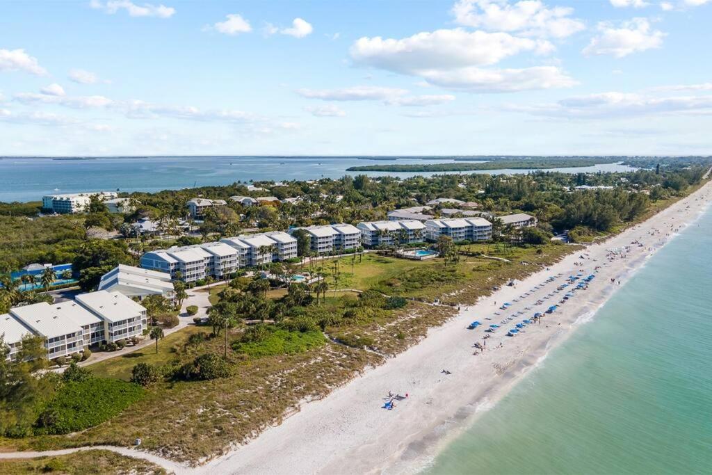 World Class Resort Famous Beaches Captiva Island Remodeled Unit Large Lanai - image 7