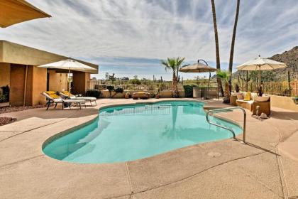 Walkable Carefree Casita with On-site Pool and Jacuzzi! - image 11