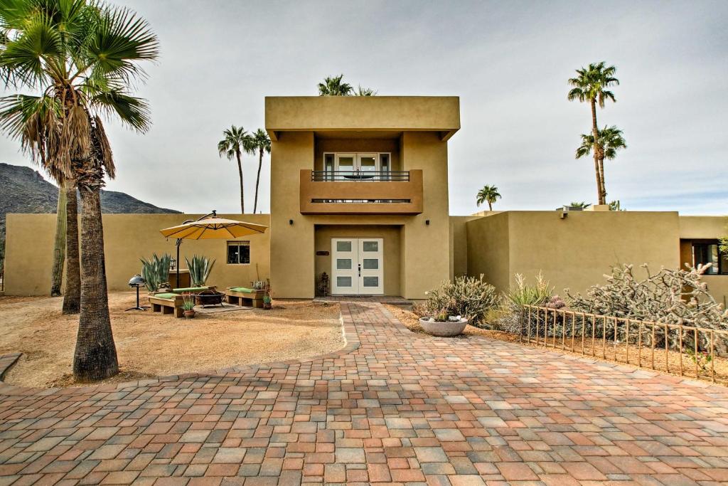 Carefree Casita with Mtn View and Pool and Hot Tub Access - main image