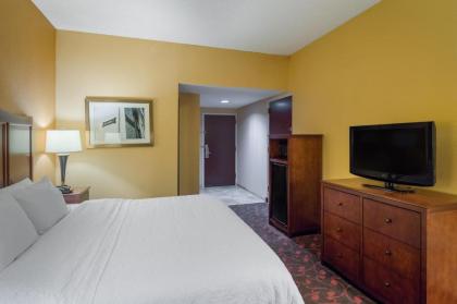 Hampton Inn Carlisle - image 20