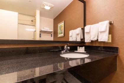 Fairfield Inn & Suites Carlisle - image 13