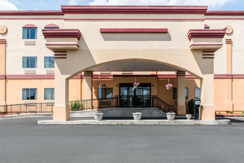 Econo Lodge Carlisle - main image