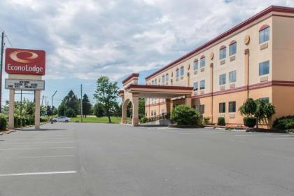 Econo Lodge Carlisle - image 6