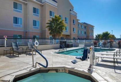 Fairfield Inn and Suites Carlsbad - image 6