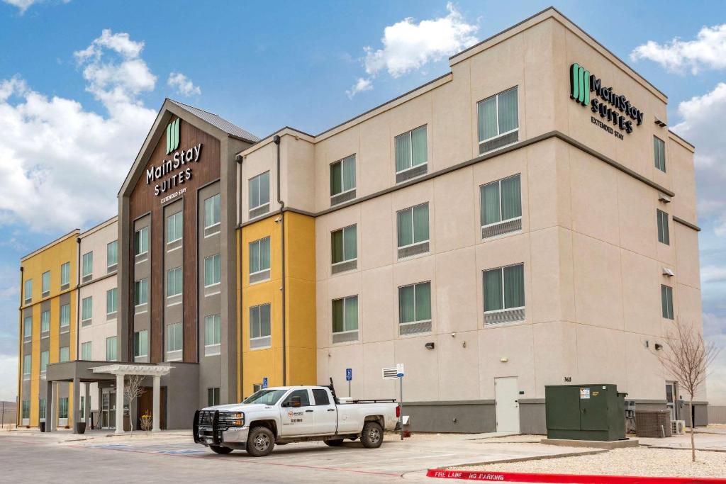 MainStay Suites - main image