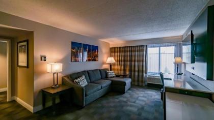 Hampton Inn Carlstadt At The Meadowlands - image 12