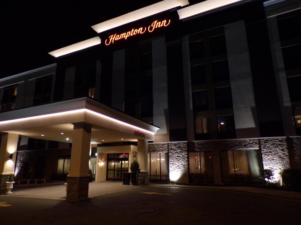 Hampton Inn Carlstadt At The Meadowlands - image 5