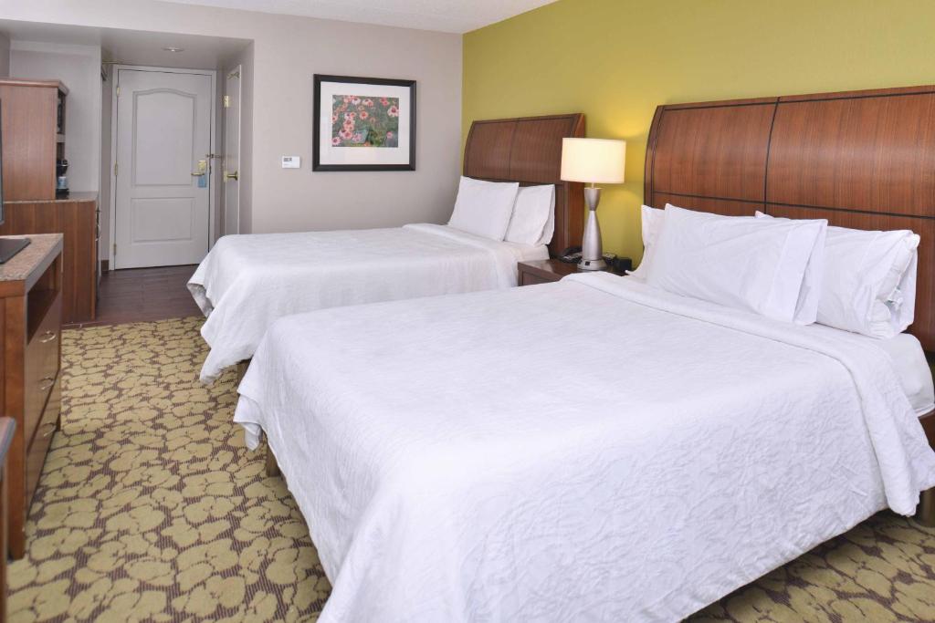 Hilton Garden Inn Indianapolis/Carmel - image 2