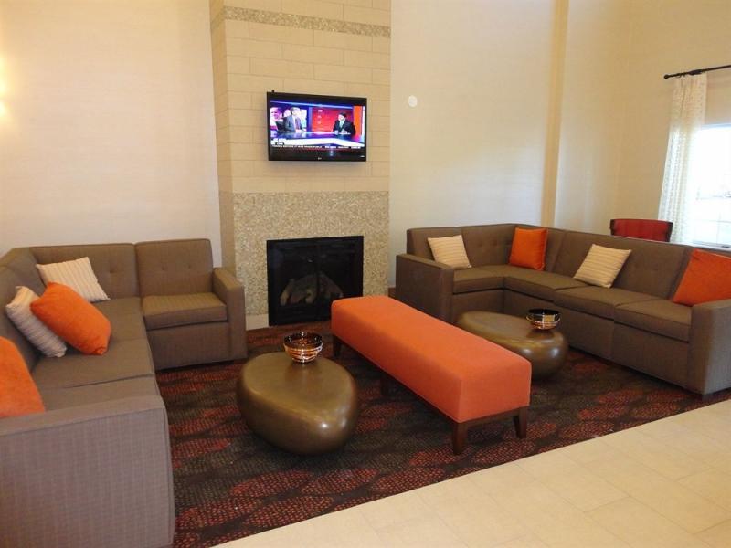Holiday Inn Express & Suites Indianapolis North - Carmel an IHG Hotel - image 2