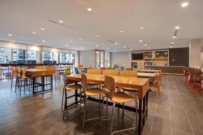 Home2 Suites By Hilton Carmel Indianapolis - image 9