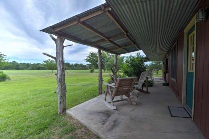 Delightful Carmine Studio on Rocking Horse Farm Carmine Texas