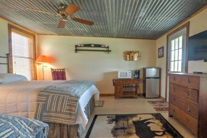 Delightful Carmine Studio on Rocking Horse Farm! - image 12