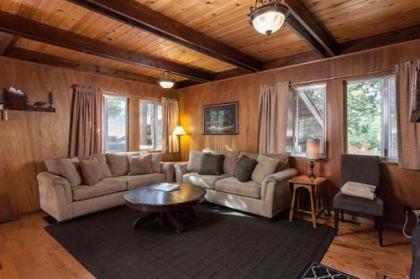 Pfeiffer Dog Friendly Cabin