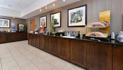 Hampton Inn Chicago-Carol Stream - image 14