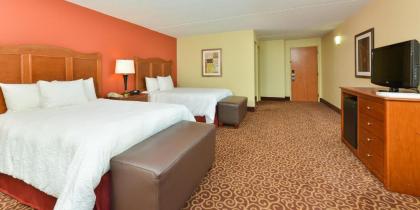 Hampton Inn Chicago-Carol Stream - image 2