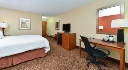 Hampton Inn Chicago-Carol Stream - image 8