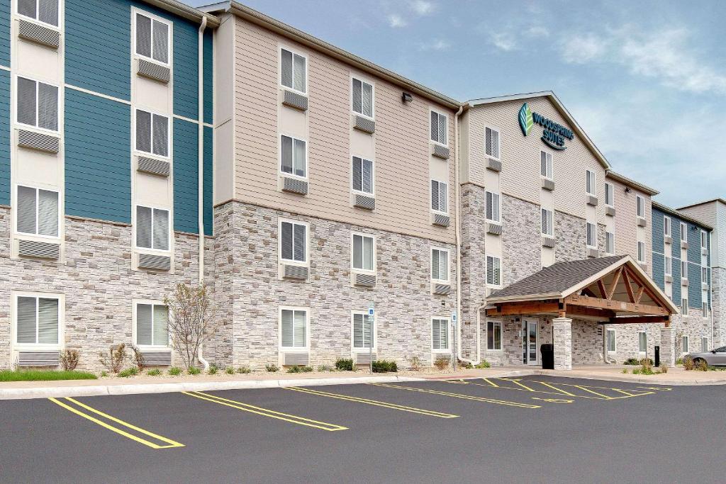 WoodSpring Suites Carol Stream - Chicago - image 7