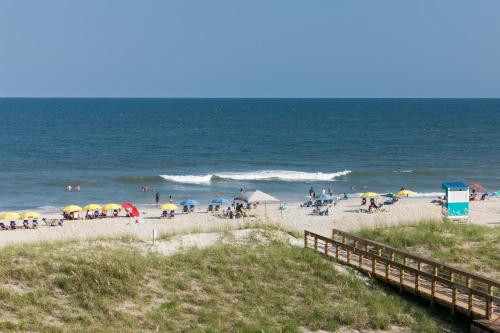 Hampton Inn & Suites by Hilton Carolina Beach Oceanfront - image 5