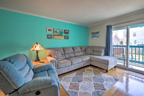 Condo with Balcony and Pool Walk to 2 Beach Accesses! - image 5