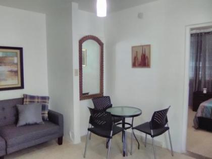 Hermoso apartamento frente aeropuerto de Isla Verde. - image 2