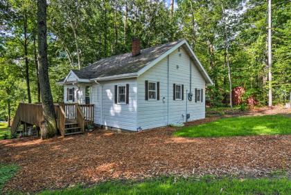 Cozy Carp Lake Cottage with Dock 4 Kayaks and Fire Pit - image 13