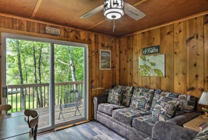 Cozy Carp Lake Cottage with Dock 4 Kayaks and Fire Pit - image 4