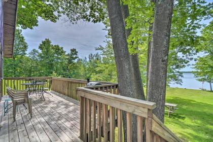 Waterfront Paradise Lake Cottage with Pvt Dock! - image 8