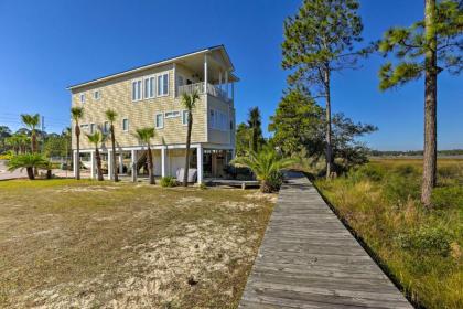 Riverfront Carrabelle Home with Furnished Patio