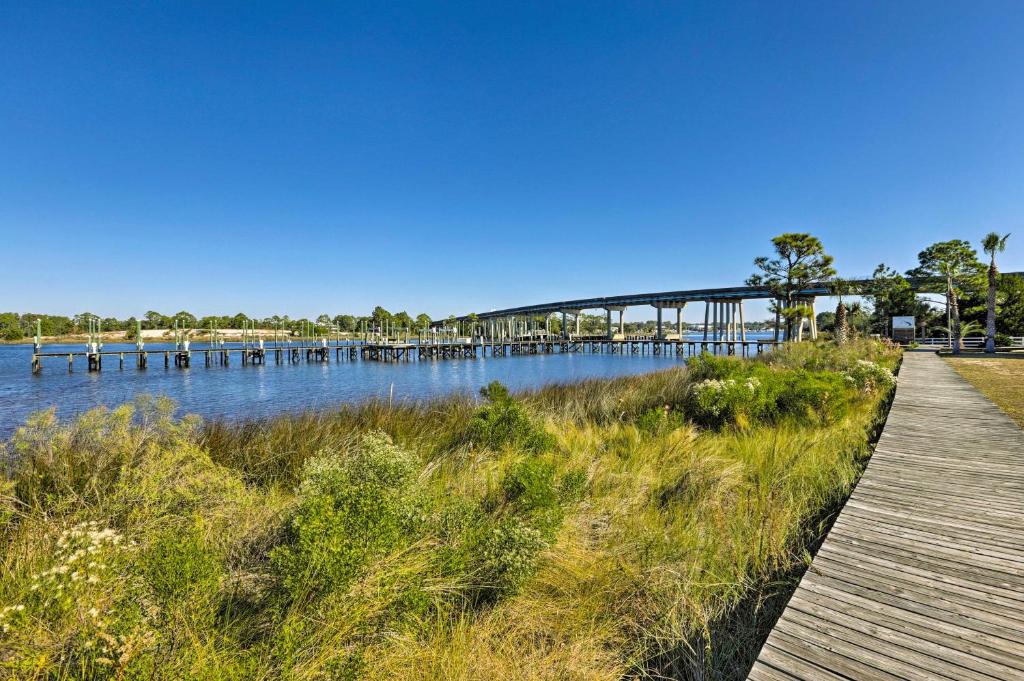 Riverfront Carrabelle Home with Furnished Patio! - image 7