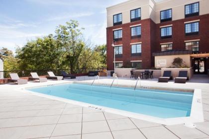 Hampton Inn & Suites Chapel Hill/Carrboro - image 2