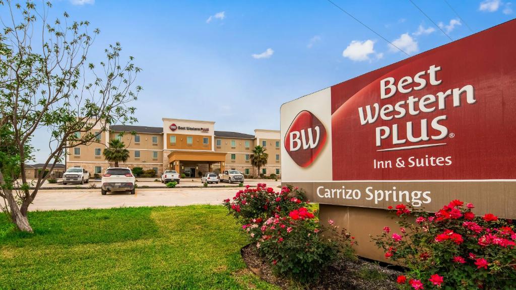 Best Western Plus Carrizo Springs Inn & Suites - main image