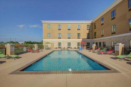 Holiday Inn Express Carrizo Springs - image 7