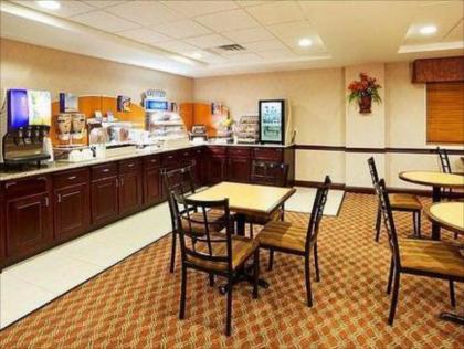 Holiday Inn Express Carrollton - image 18